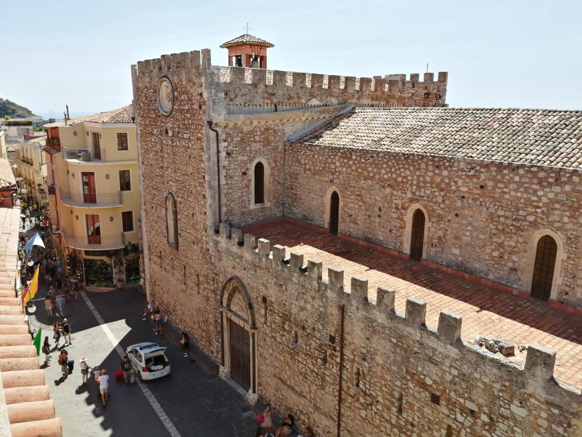Aly Art Apartment Taormina Duomo, Gulf & Etna View Exteriör bild