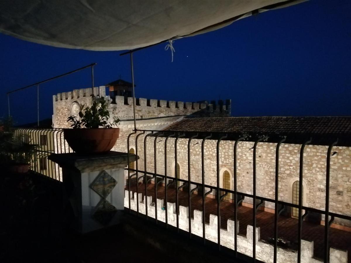 Aly Art Apartment Taormina Duomo, Gulf & Etna View Exteriör bild