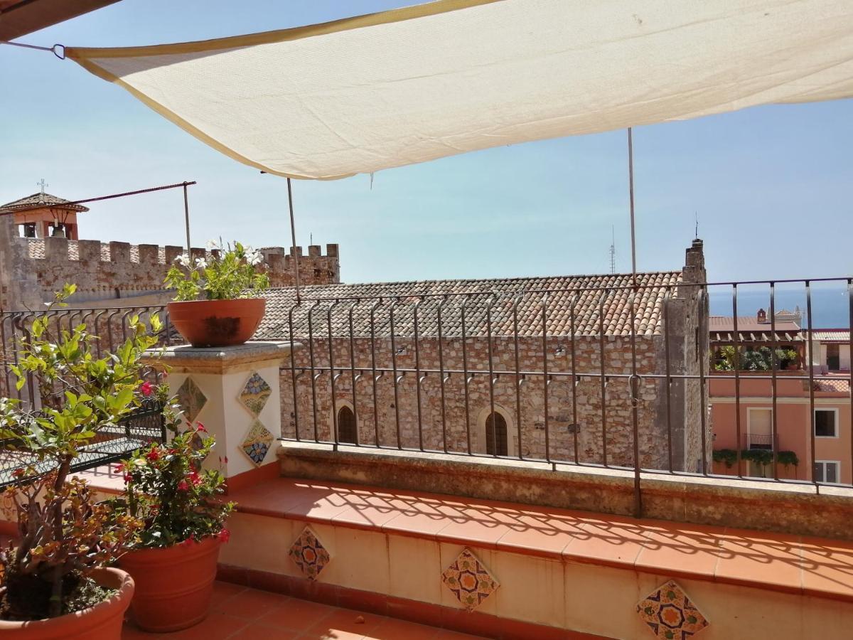 Aly Art Apartment Taormina Duomo, Gulf & Etna View Exteriör bild