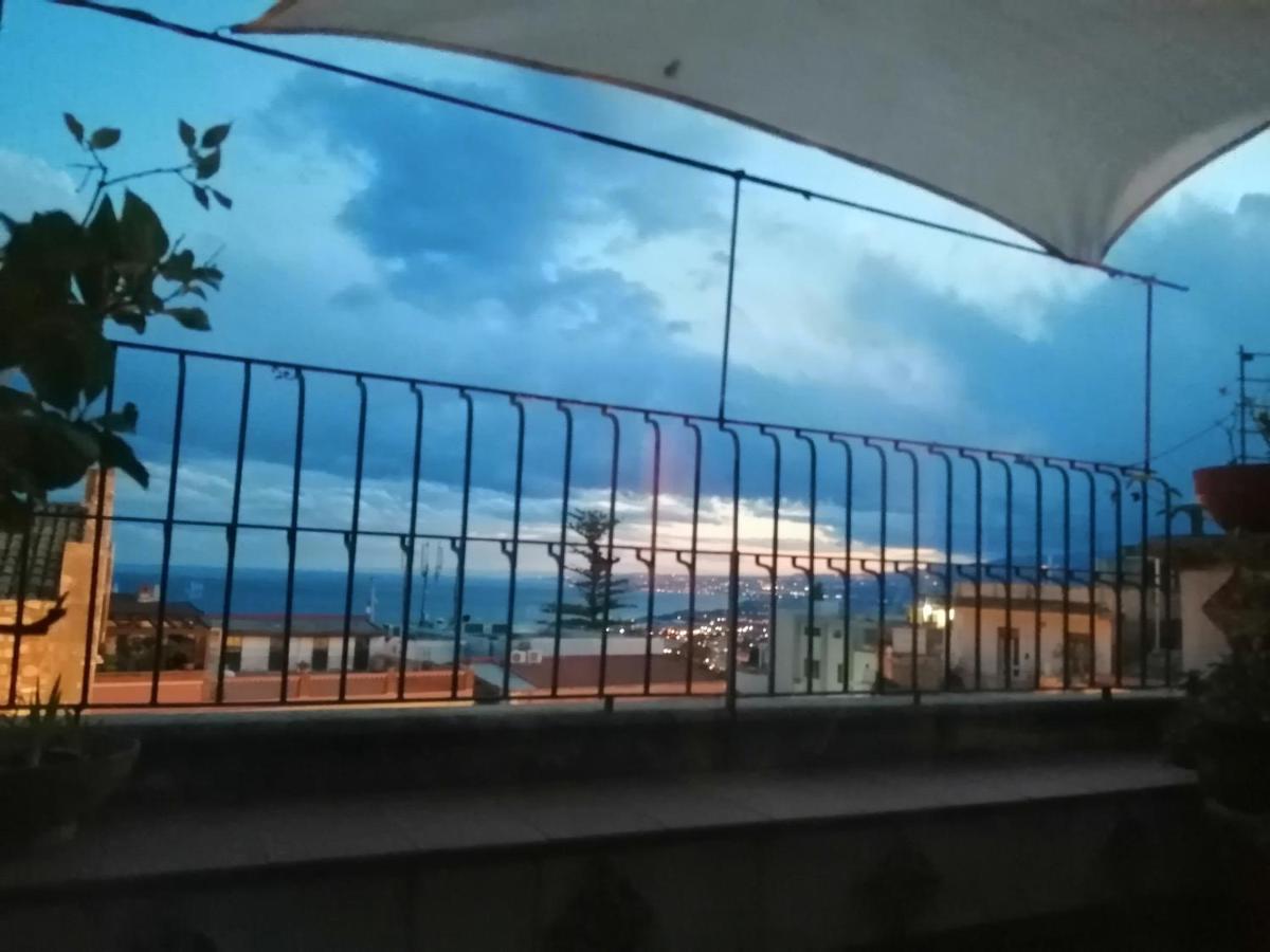 Aly Art Apartment Taormina Duomo, Gulf & Etna View Exteriör bild