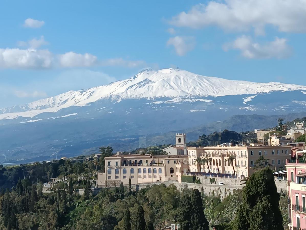 Aly Art Apartment Taormina Duomo, Gulf & Etna View Exteriör bild